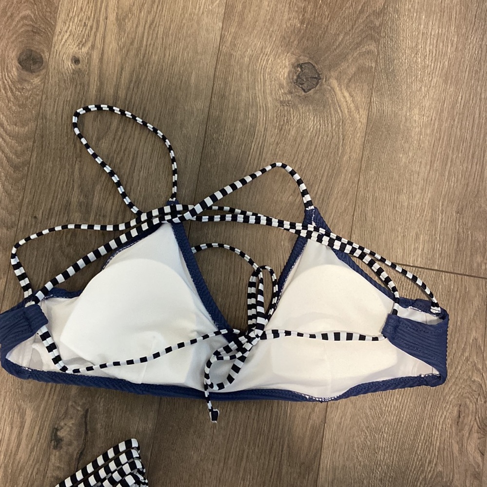 Cupshe bikini - Picture 2 of 5